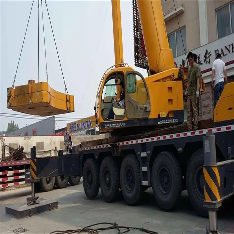 剑阁吊车怎么吊玻璃